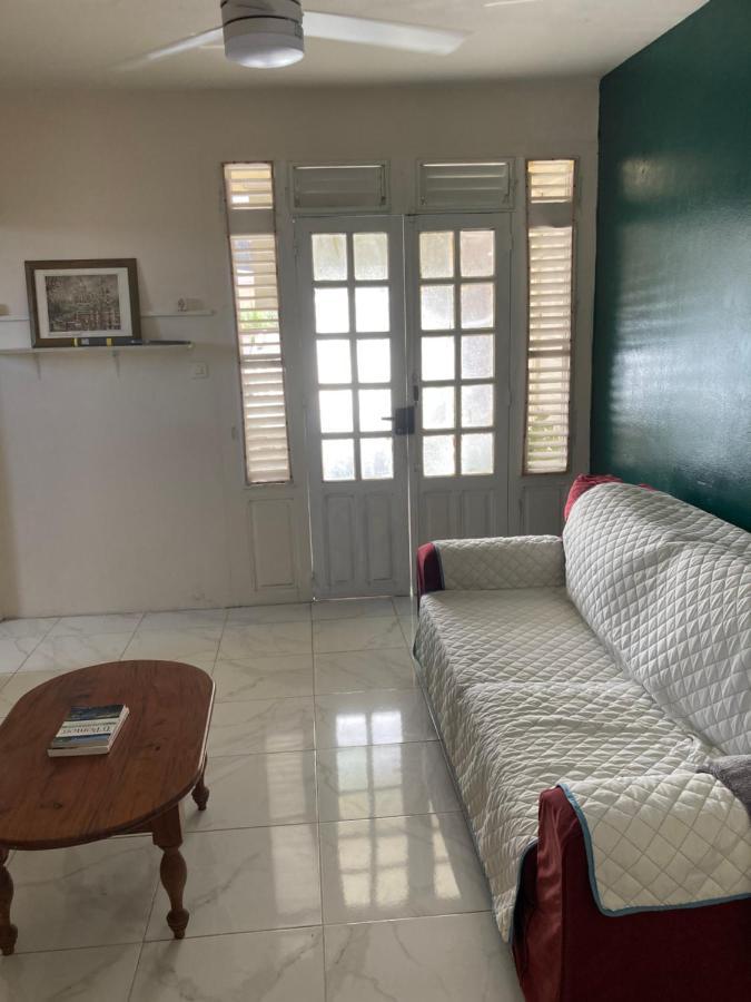 Sympathique Pied A Terre A Шелшер Екстериор снимка