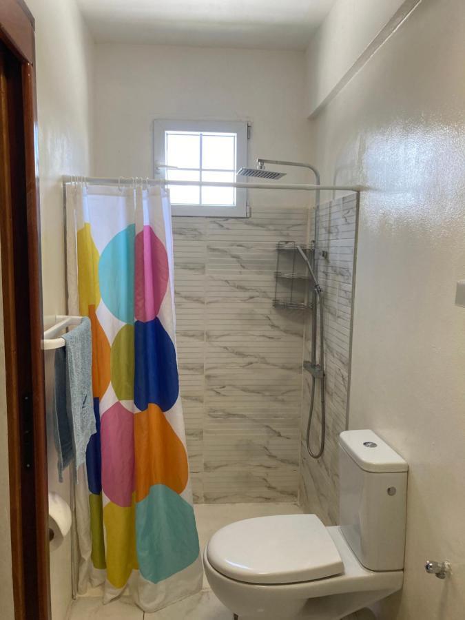 Sympathique Pied A Terre A Шелшер Екстериор снимка